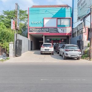 Reddoorz Syariah Near Exit Toll Subang Hotel Exterior photo
