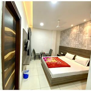 Bajaj Regency, Ludhiana Apartment Exterior photo