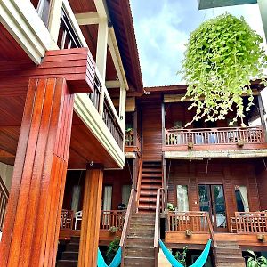 Room 2 Pool View @ Tropical Guesthouse Umalas Kerobokan  Exterior photo