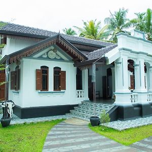 Ranagiri Relaxing Bungalow Bentota Exterior photo