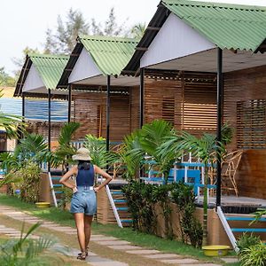 The Tito'S Blue Sky Beach Resort Agonda Exterior photo