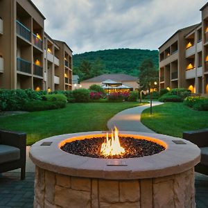 Courtyard By Marriott Mahwah Hotel Exterior photo