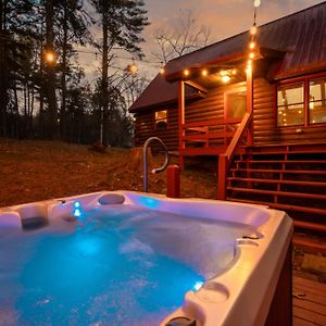 At Ease Cottage - Soak In The Hot Tub Or Sit By The Fire Mineral Bluff Exterior photo