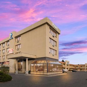 Best Western Voyageur Place Hotel Newmarket Exterior photo