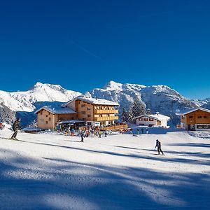 Hotel Burgwald - Ski In & Ski Out Lech am Arlberg Exterior photo
