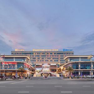 Vm Hotel Phnom Penh Exterior photo