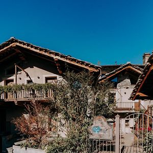 Au Coeur Du Village Chambes D'Hotes & Spa Arnad Exterior photo