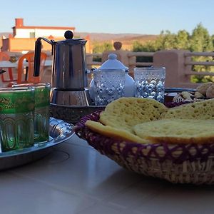 Maroc Des Merveilles - Chez L'Habitant Kelaat-M'Gouna Exterior photo