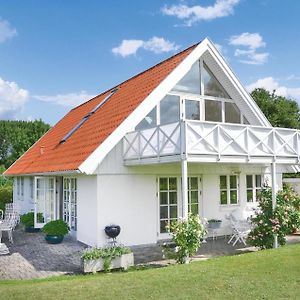 Three-Bedroom Holiday Home In Fredensborg Exterior photo