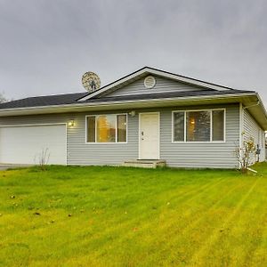 Central Soldotna Home Rental Near Kenai River! Exterior photo