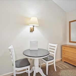 Cedarbrook Deluxe Two Bedroom Suite With Outdoor Heated Pool 20910 Killington Exterior photo