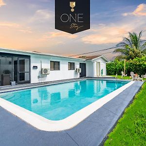 Centrally Located 4Bdr Pool Home In Miami Miami Gardens Exterior photo