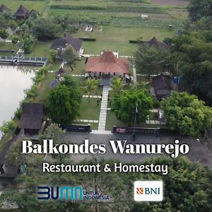 Balkondes Wanurejo Hotel Magelang Exterior photo