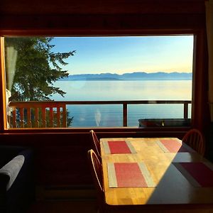 The Beach House Texada - Waterfront Cabin Gillies Bay Exterior photo