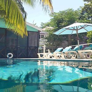 Hummingbirds Cabins Villa Caye Caulker Exterior photo