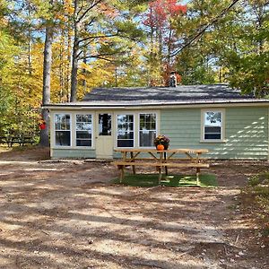 Pet-Friendly Waterfront Cottage On-Site Bunkhouse East Wakefield Exterior photo