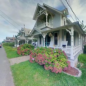 Queen'S Vintage Cottage Oak Bluffs Exterior photo