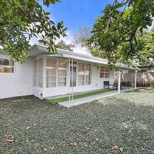 3Br Newly Renovated Family Home In Miami! Exterior photo