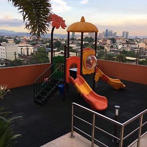 Cozy Studio With Beautiful View & Free Netflix Access Apartment Manila Exterior photo