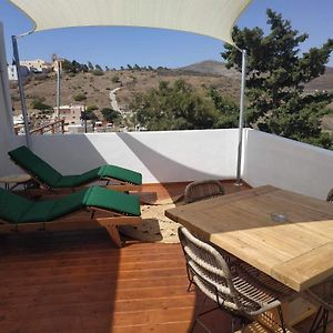 Syros Village Suites Vari  Exterior photo
