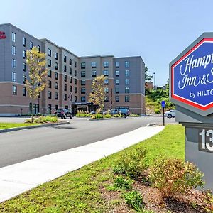 Hampton Inn & Suites Boston/Waltham Exterior photo