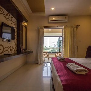 Luisa By The Sea Suites & Sea Front Rooms Mobor Exterior photo