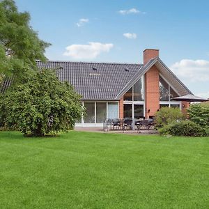 Awesome Home In Nyborg With 4 Bedrooms, Outdoor Swimming Pool And Swimming Pool Nordenhuse Exterior photo