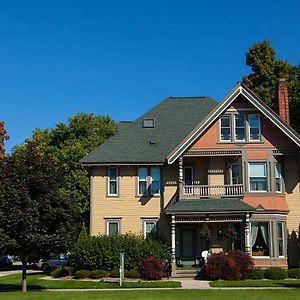 The Ludington House Bed & Breakfast Exterior photo