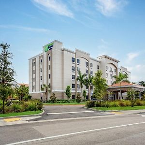 Holiday Inn Express & Suites - Miramar, An Ihg Hotel Exterior photo
