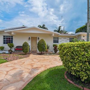 Stunning Miami Oasis With Private Furnished Patio! Villa Miami Gardens Exterior photo