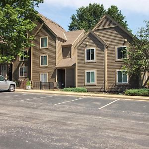 Overland Park Condo, Close To Lakes And Parks! Exterior photo