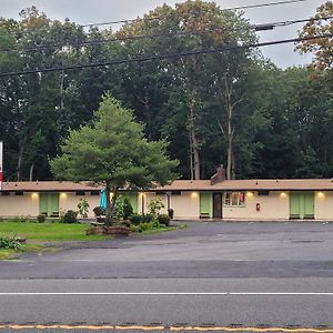 Hill Top Motel Wrightstown Exterior photo