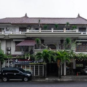 Puri Saras Bintaro Syariah Mitra Reddoorz Hotel Jurangmanggu Exterior photo
