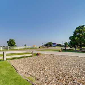 Spacious Lubbock Home With Private Pool And Yard! Exterior photo