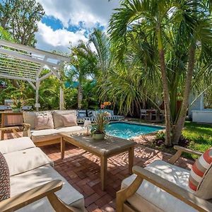 Tropical Estate W/ Guesthouse & Pool. Sleeps 8! West Palm Beach Exterior photo