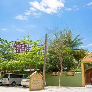 Hotel Niwahana Udawalawe Exterior photo