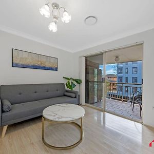 Metawise Parramatta Chic And Comfortable Two Bed Sydney Exterior photo