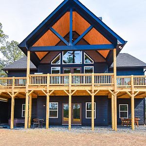 Mountain Peak Lodge: Where Games And Views Meet Ellijay Exterior photo