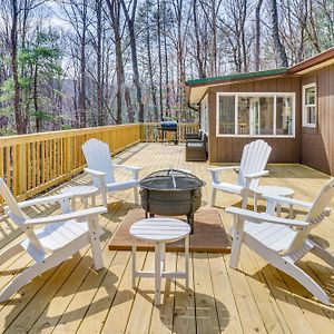 Bright Family Cabin In Lost City With Expansive Deck Exterior photo
