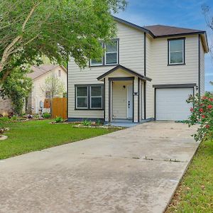 Charming Family Home With Yard - 11 Mi To San Marcos Kyle Exterior photo