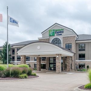 Holiday Inn Express & Suites Wadsworth, An Ihg Hotel Exterior photo