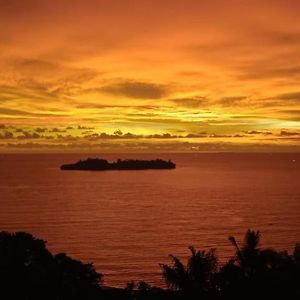 The View Padang, Amazing View, Food, Drink, Sleep, Transport, 8 Mins Mentawai Fast Ferry Hotel Padang  Exterior photo