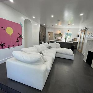 Artsy Oasis: Design District Gem Villa Miami Exterior photo