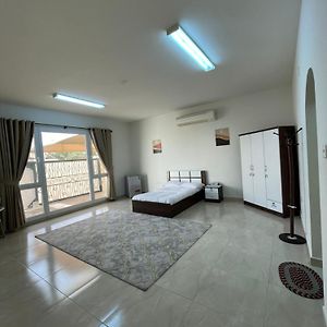 Llijar Astodjohat Dmn Vila Jdidh كلياً Al Khawd Exterior photo