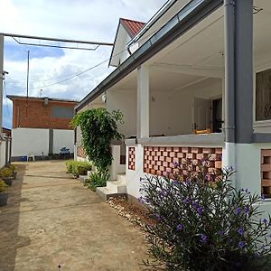 Chez Jeanne Chambre D'Hote Antananarivo Exterior photo