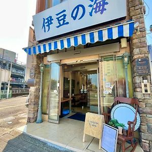 Hostel And Cafe Izu-No-Umi Atami  Exterior photo