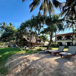 Bombay Bicycle Club Bentota Hotel Exterior photo