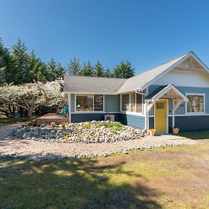 Sequim Escape With Gas Grill And Deck, Walk To Beach! Exterior photo