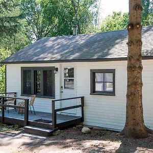 “The Hydrus” Cozy 2 Bedroom Cottage Fenelon Falls Exterior photo