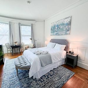 Newly Renovated Private Room, 10Min Walk To Fenway Brookline Exterior photo